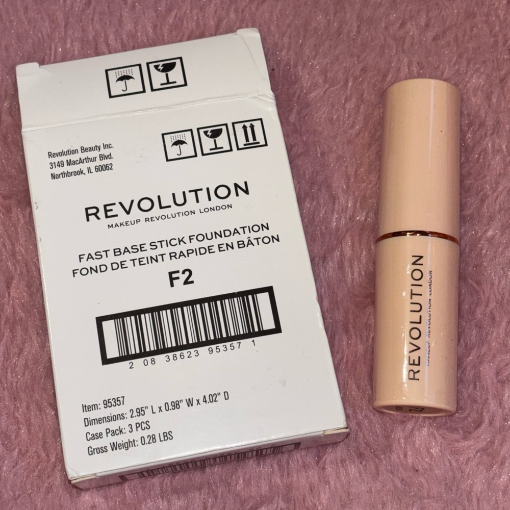 Makeup Revolution Fast Base Stick Foundation